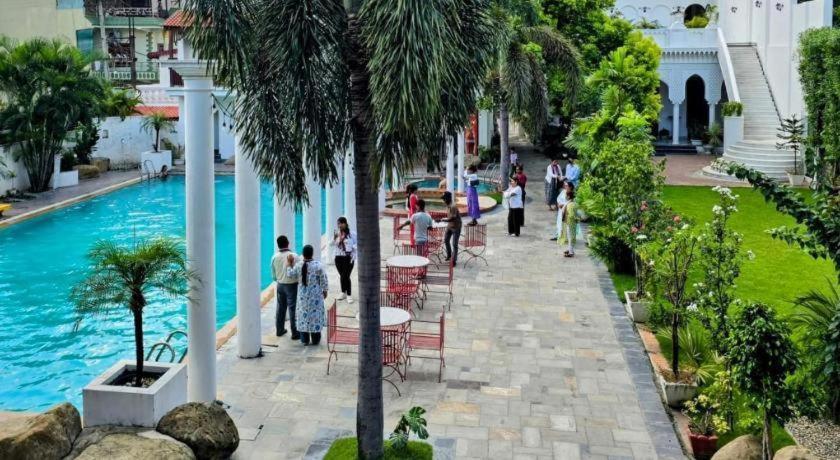 Hotel Club Denovo Butwal Exterior foto
