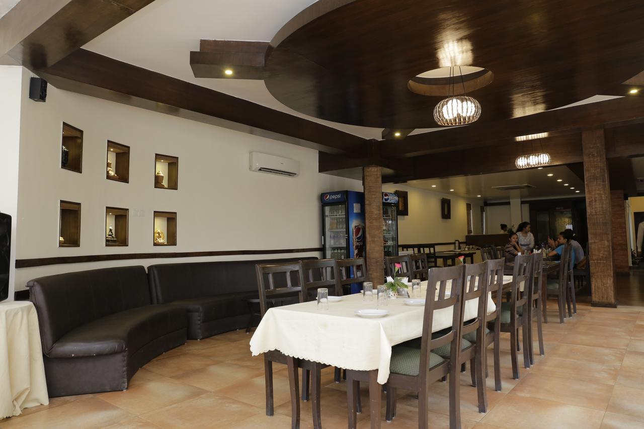 Hotel Club Denovo Butwal Exterior foto