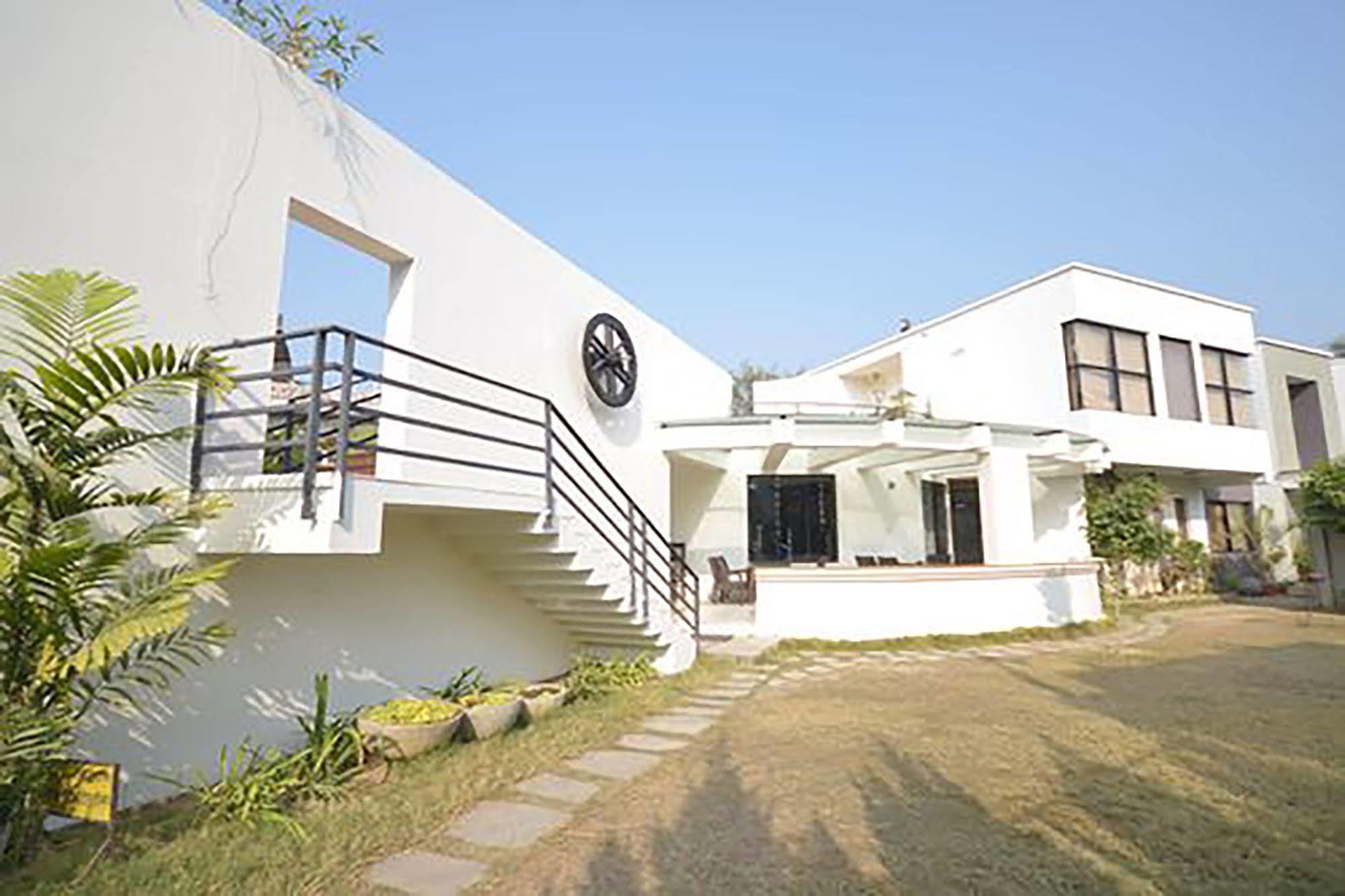 Hotel Club Denovo Butwal Exterior foto